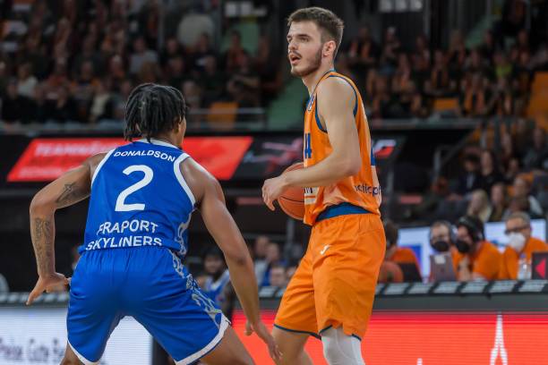 一位传奇的 一位传奇的