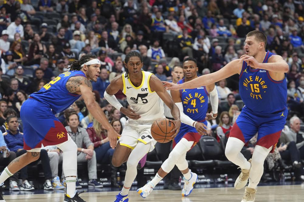 孙铭徽稳居 孙铭徽稳居