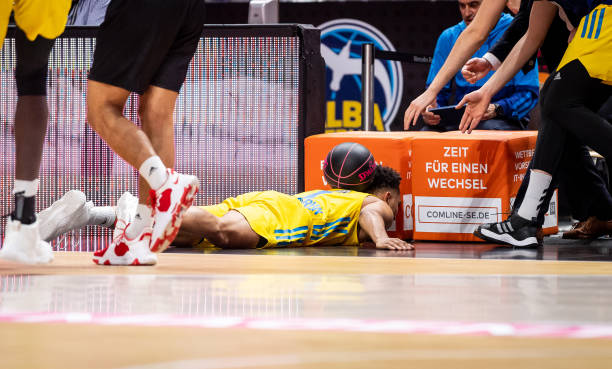 破密集防守 破密集防守