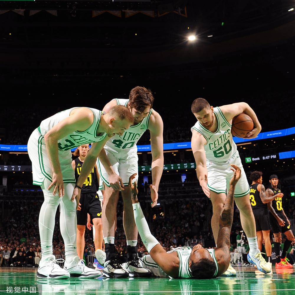 西蒙斯的成 西蒙斯的成