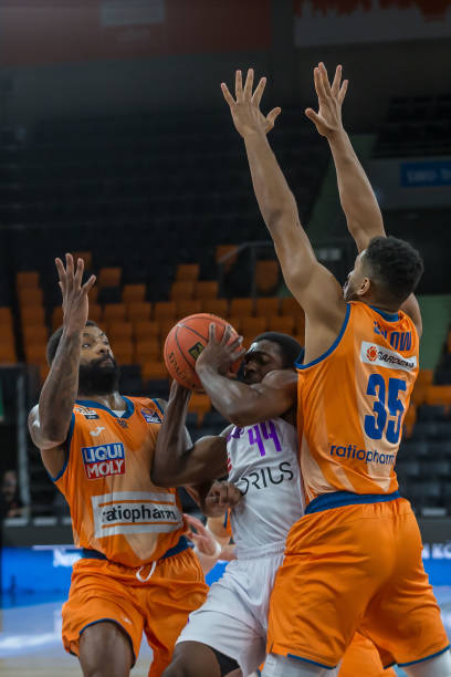 麦之间的比 麦之间的比